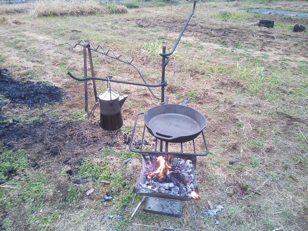 焚き火ハンガー