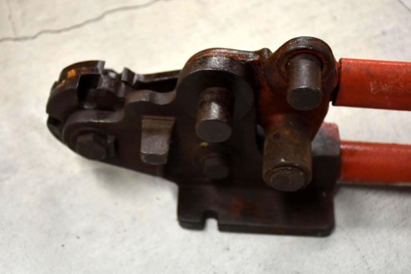 東邦鉄筋ベンダー2