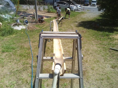 流しそうめんの準備