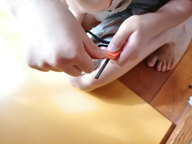 セリアのファイヤースターターで火付け